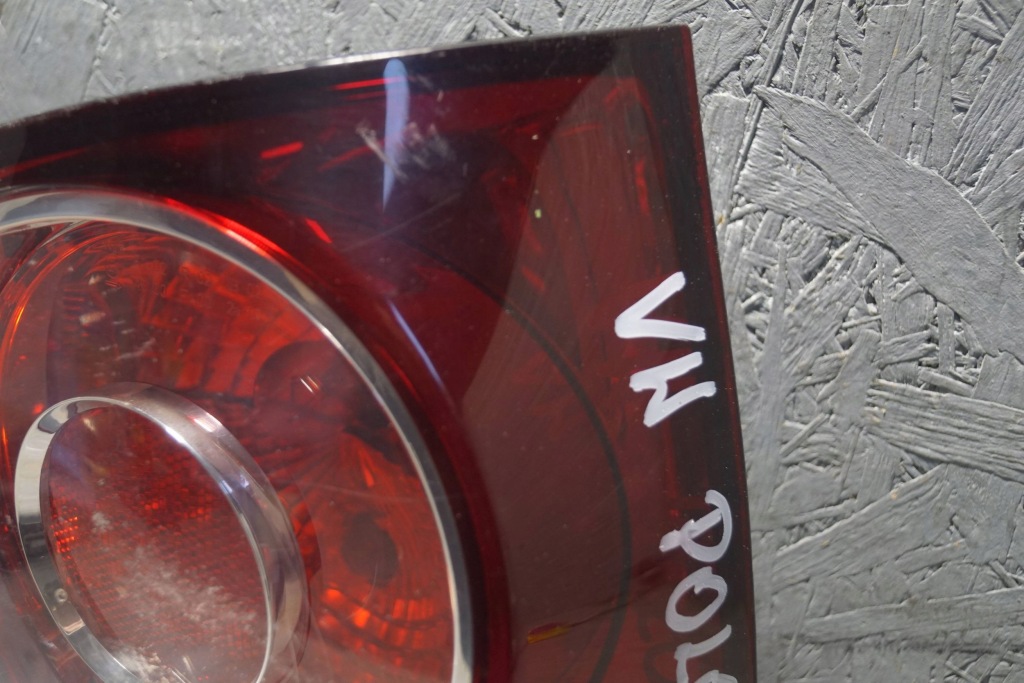 Купить Vw polo iv 9n3 рестайлинг  лампа правая задний  s1598