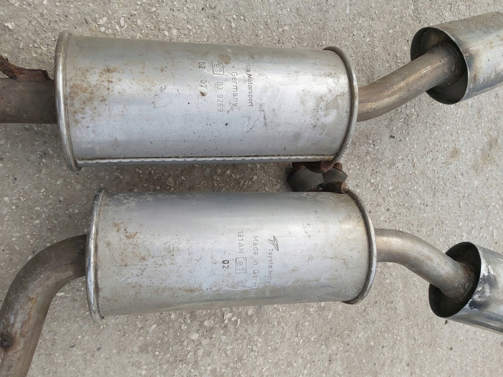 фото №7, Toyota auris i гасник toyot motorsport накладка