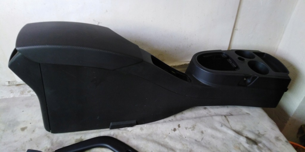 фото №8, Altea toledo iii подлокотник туннель средний 04-09r