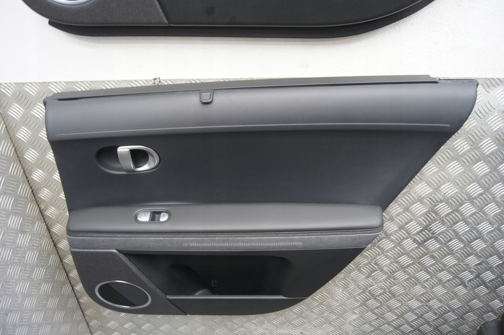 фото №13, Сидіння заднє сидіння оббивка обшивки ioniq 5 електрик