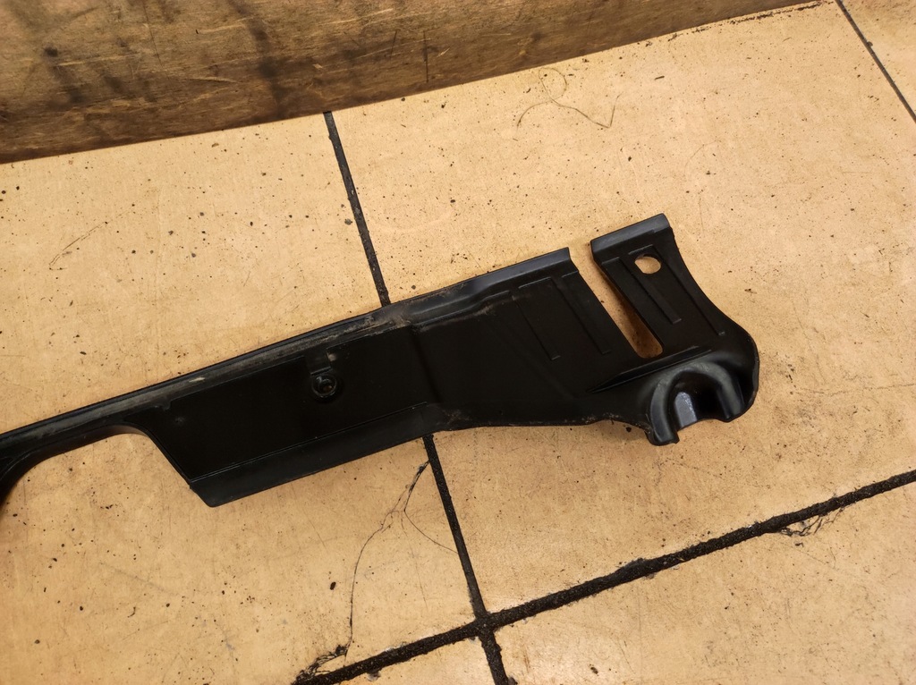 фото №7, Защита молдинг петля крышки багажника левый задняя explorer vi 6