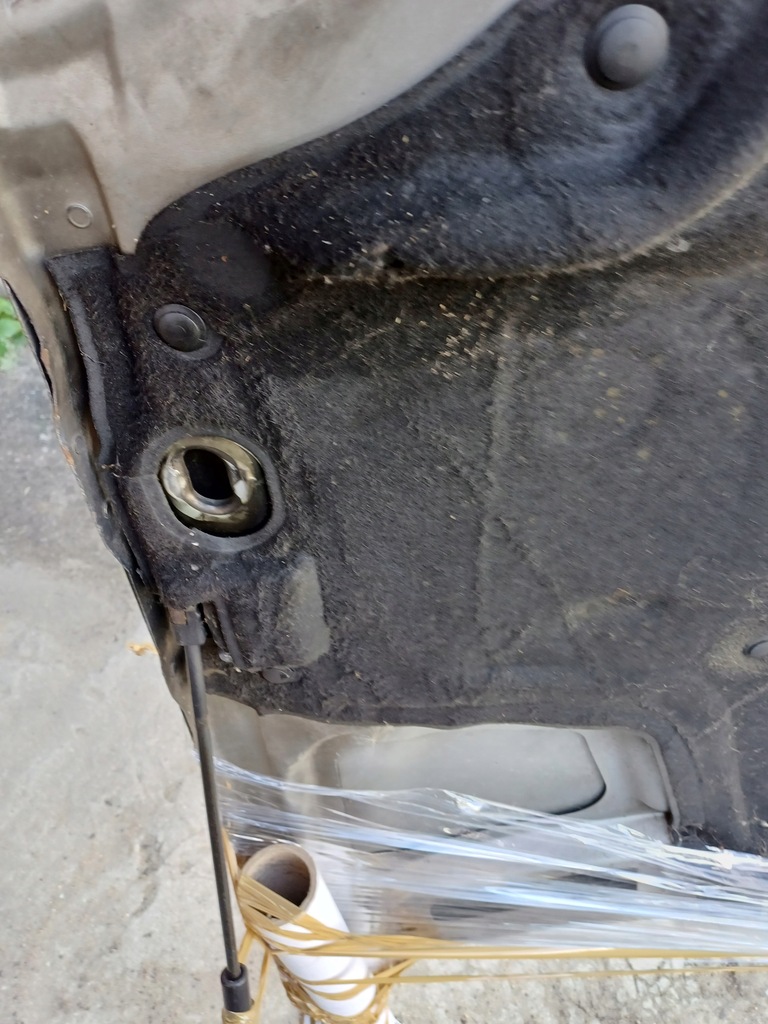 фото №9, Mercedes w203 капот крышка двигателя 744