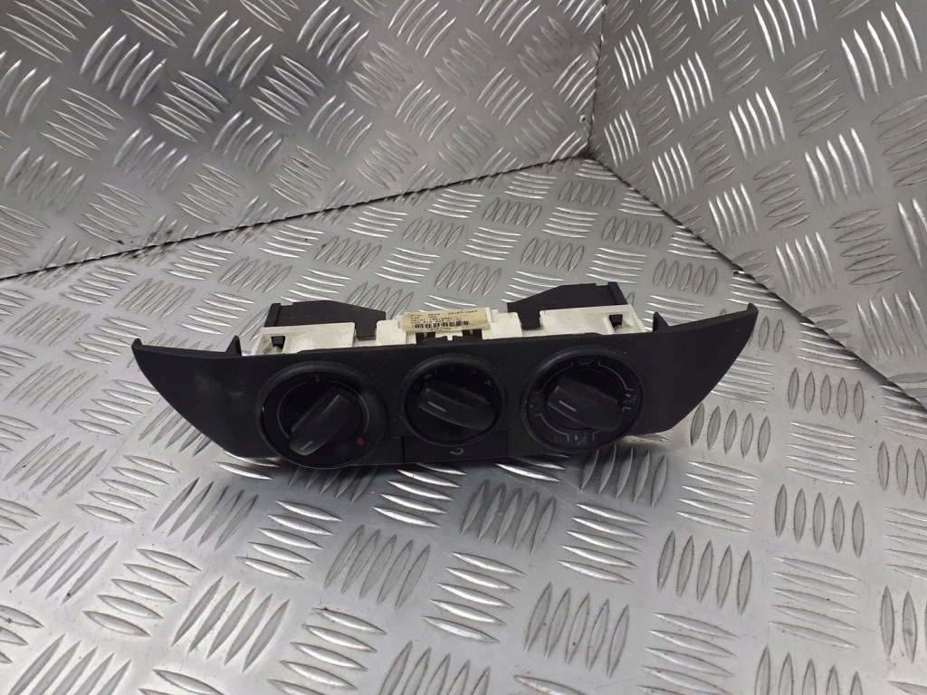 фото №1, Панель обдув vw polo iv 6q0819045p