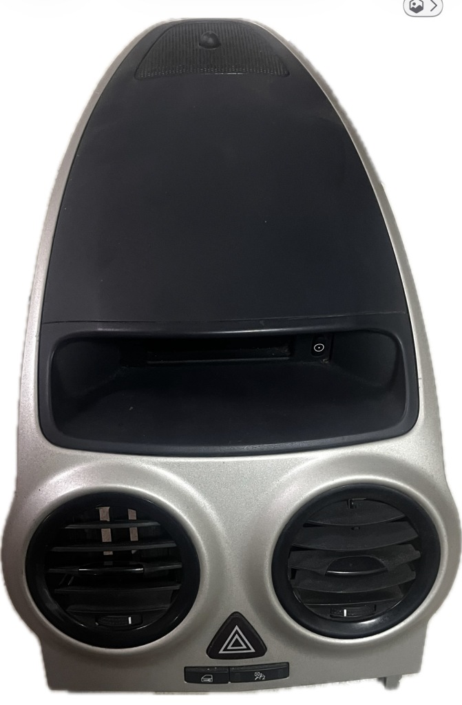 Купити Opel corsa панель передній консолі 28117066