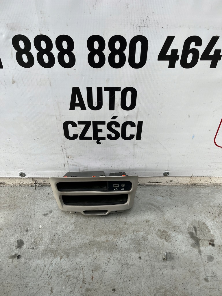 Купить Разъём usb chrysler pacifica 61868ah