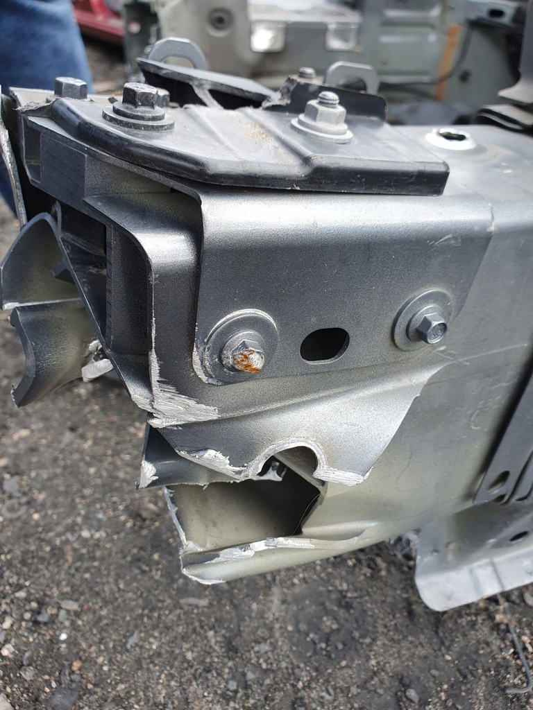 фото №9, Volvo v60 2018-2024 чверть ліва перед передня поріг лівий