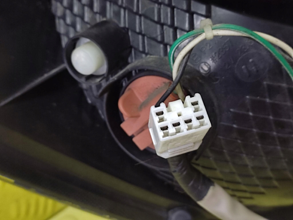 фото №7, Kia rio ii лампа правый задняя