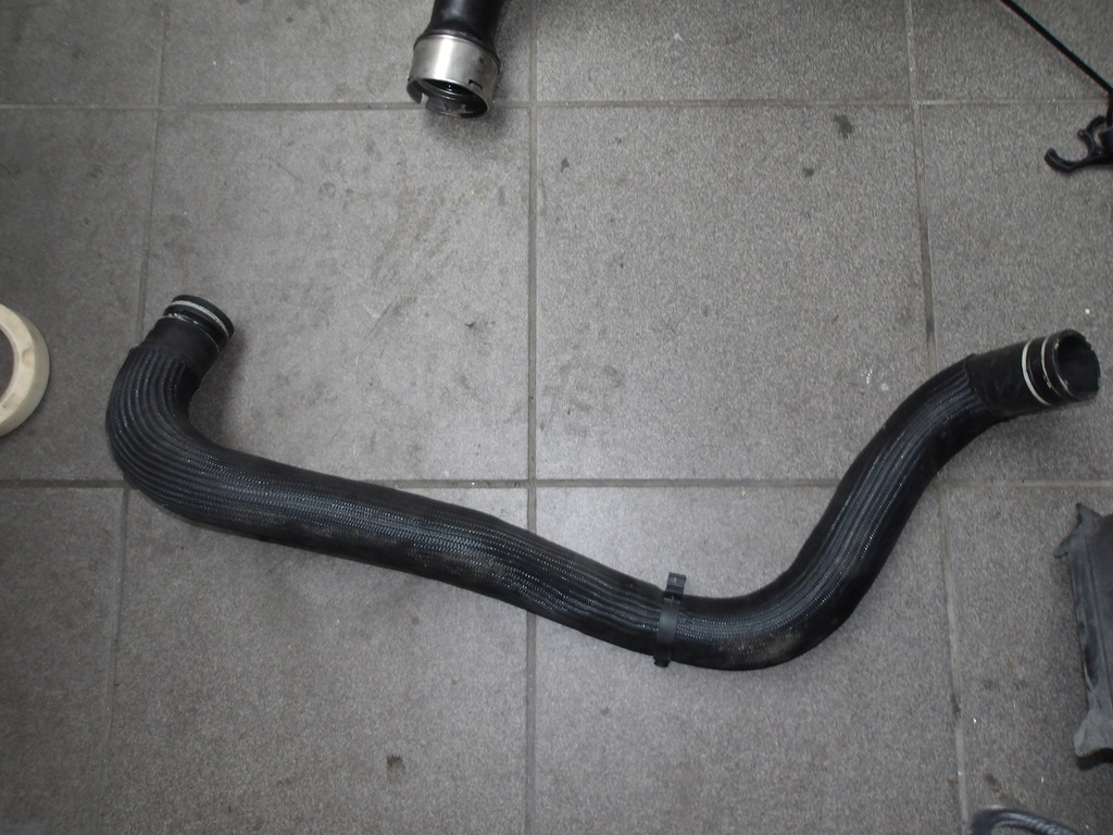 фото №1, Maserati levante шланг водяной