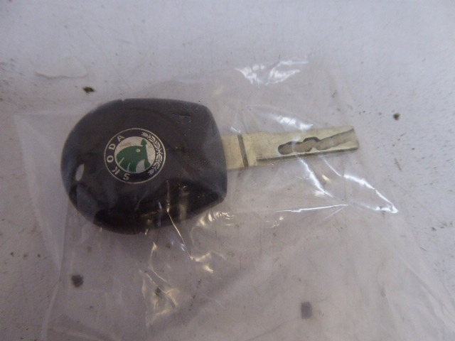 фото №13, Skoda fabia i 6y lift 04-07 набір стартовий бортовий комп'ютер замок запалювання 1.4 16v bby