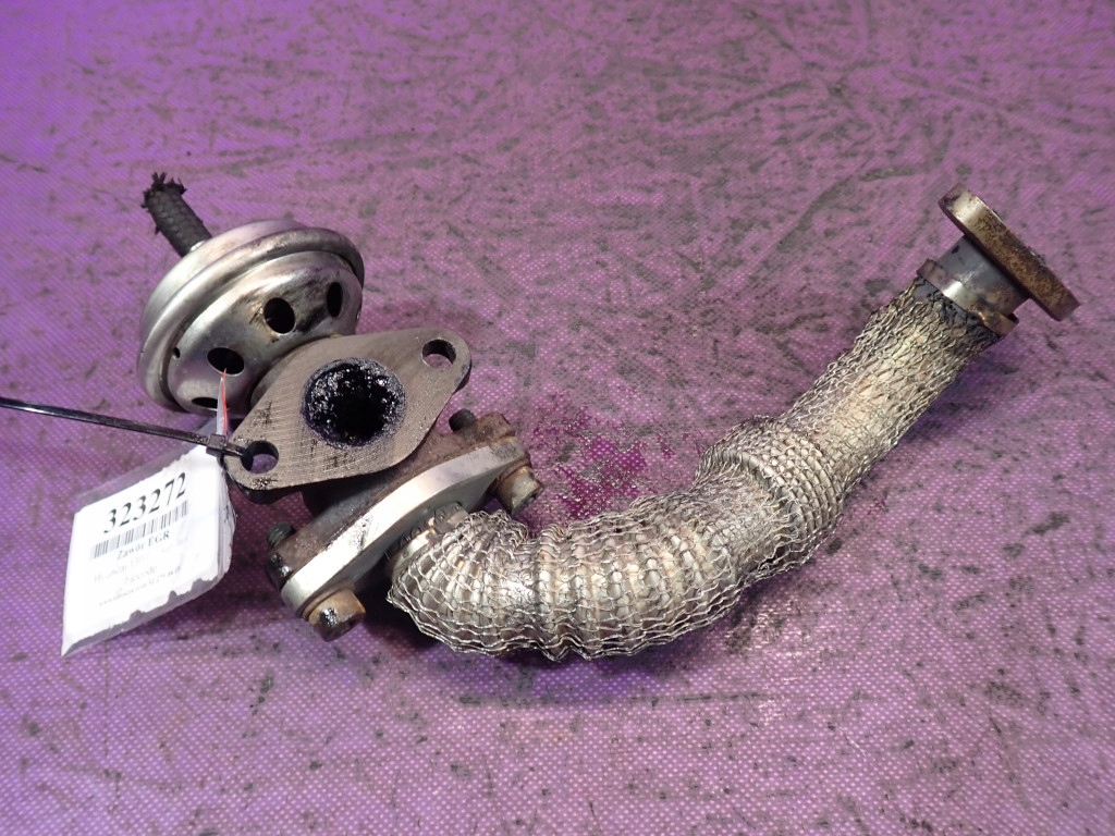 фото №1, Hyundai i30 i 07- 1,6 crdi d4fb клапан egr шланг трубка выхлопных газов 028131501e