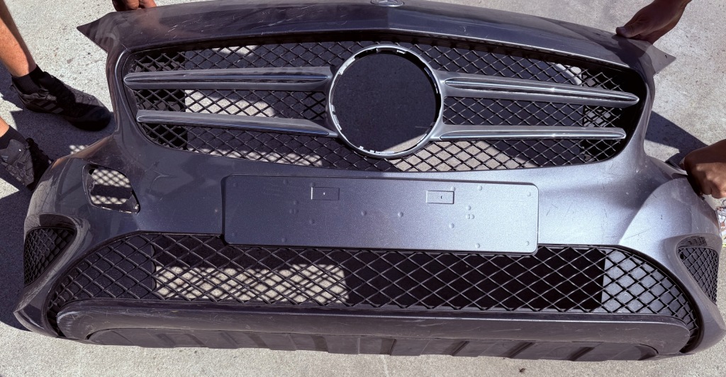 Купити Mercedes w176 бампер передній перед a1768850025.....
