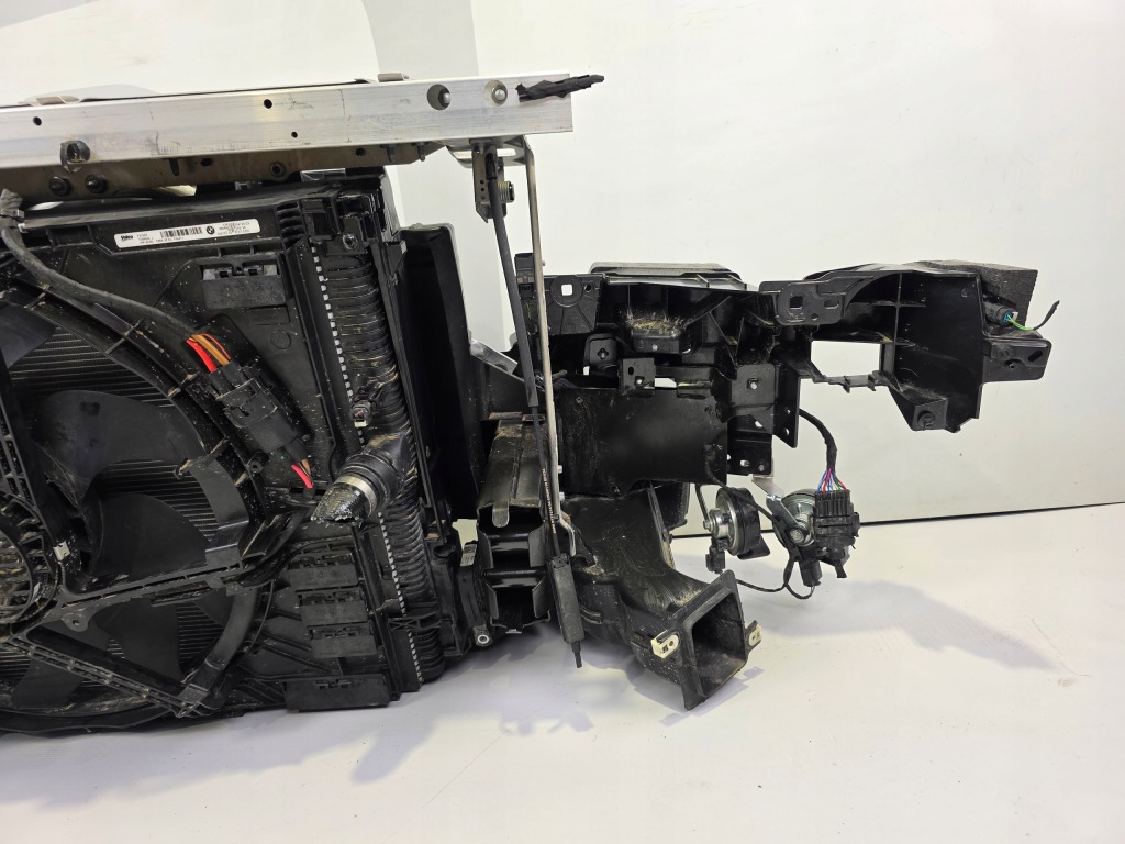 Ремень передний радиатор bmw ix i20 drive40 радар 8666817 Киев