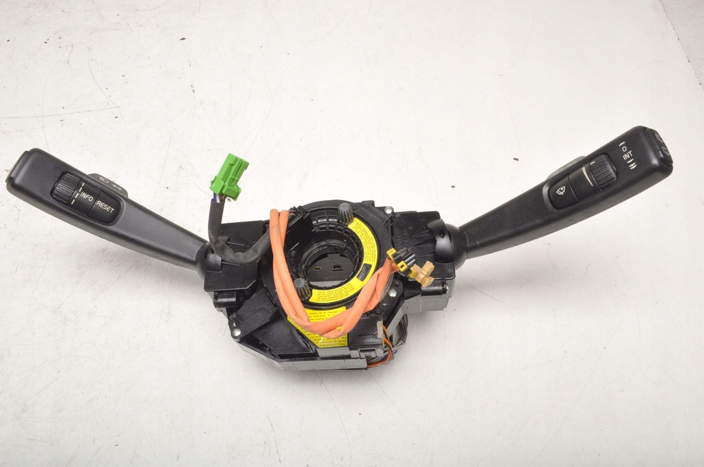 фото №1, Volvo c30 переключатель комбинированный 30798630 лента