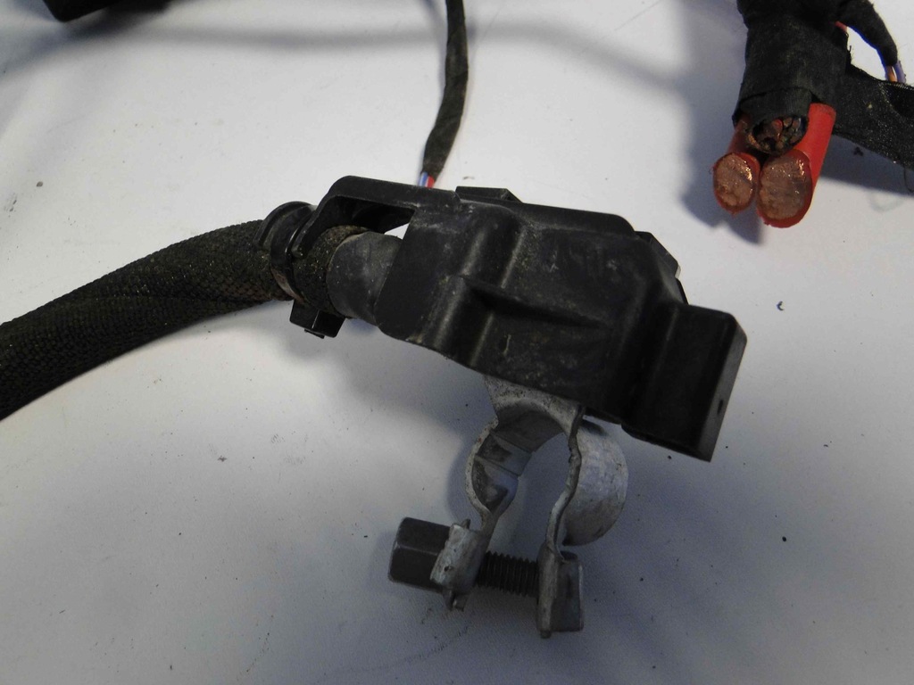 фото №8, Mercedes glb x247 247 коробка клемма датчик