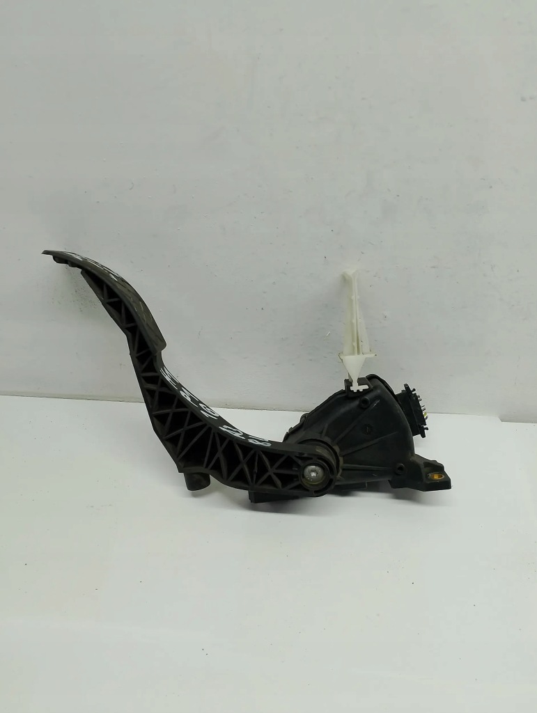 фото №1, Потенциометр педаль газа audi a3 8l iji721503j