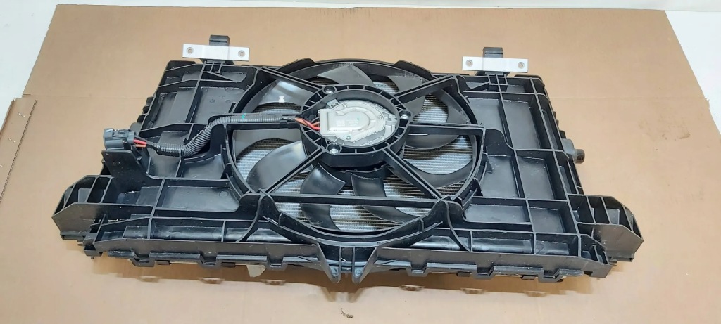 Радиатор воды вентилятор защита tesla model 3 y 1607808-00-a Недорого