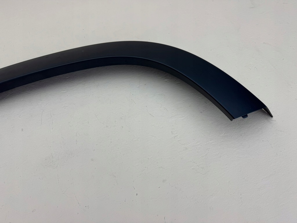 фото №11, Land rover defender l663 20r- молдинг крыла правый перед правая l8bm-16a074