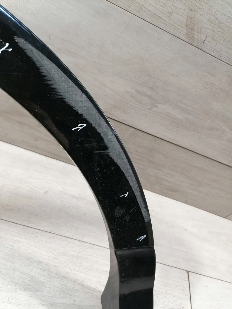 фото №11, Audi q3 молдинг крыло правый задняя 83a853818a