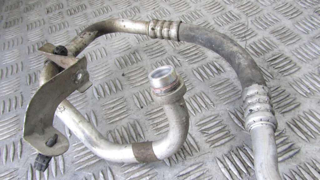 фото №4, Trafic vivaro 2.5 шланг кондиционера 01-14