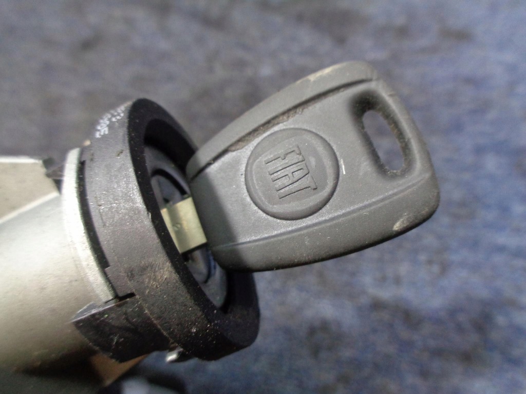 фото №13, Бортовой компьютер замок зажигания bsi fiat doblo 2 1.6 16v m-jet 0281017007 51873213