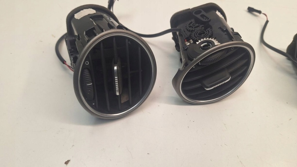 фото №1, Porsche boxster 987 решётка обдув консоли 98755213103