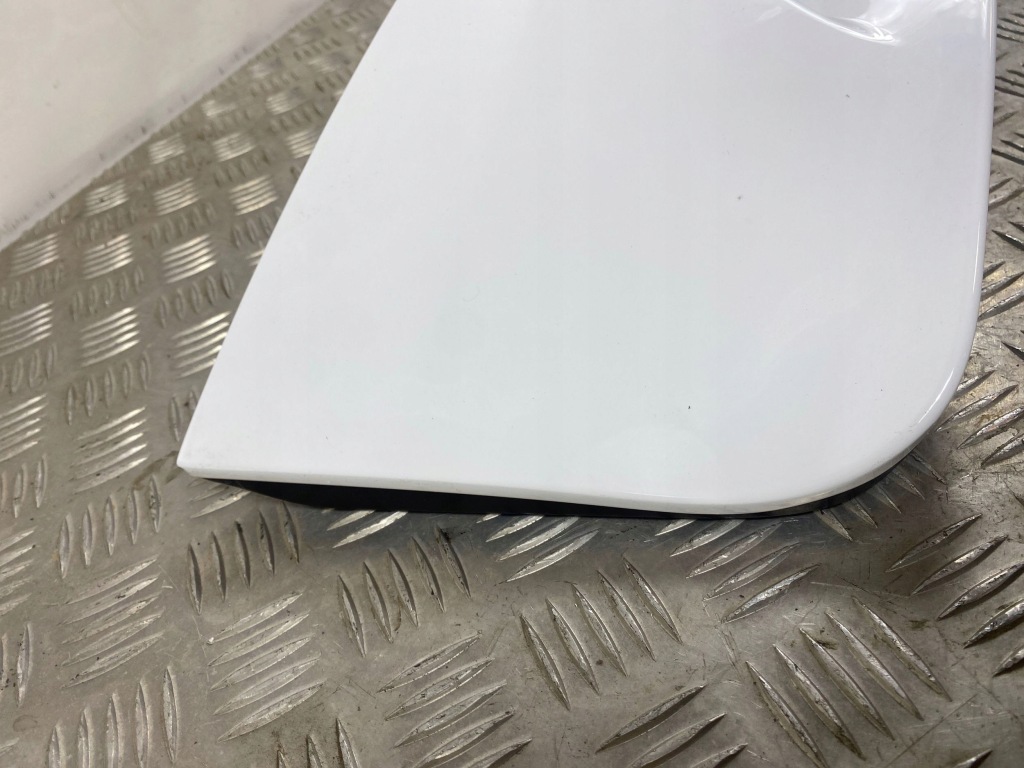 2020 alfa romeo stelvio молдинг освітлення номерного знака 156117304 Ціна