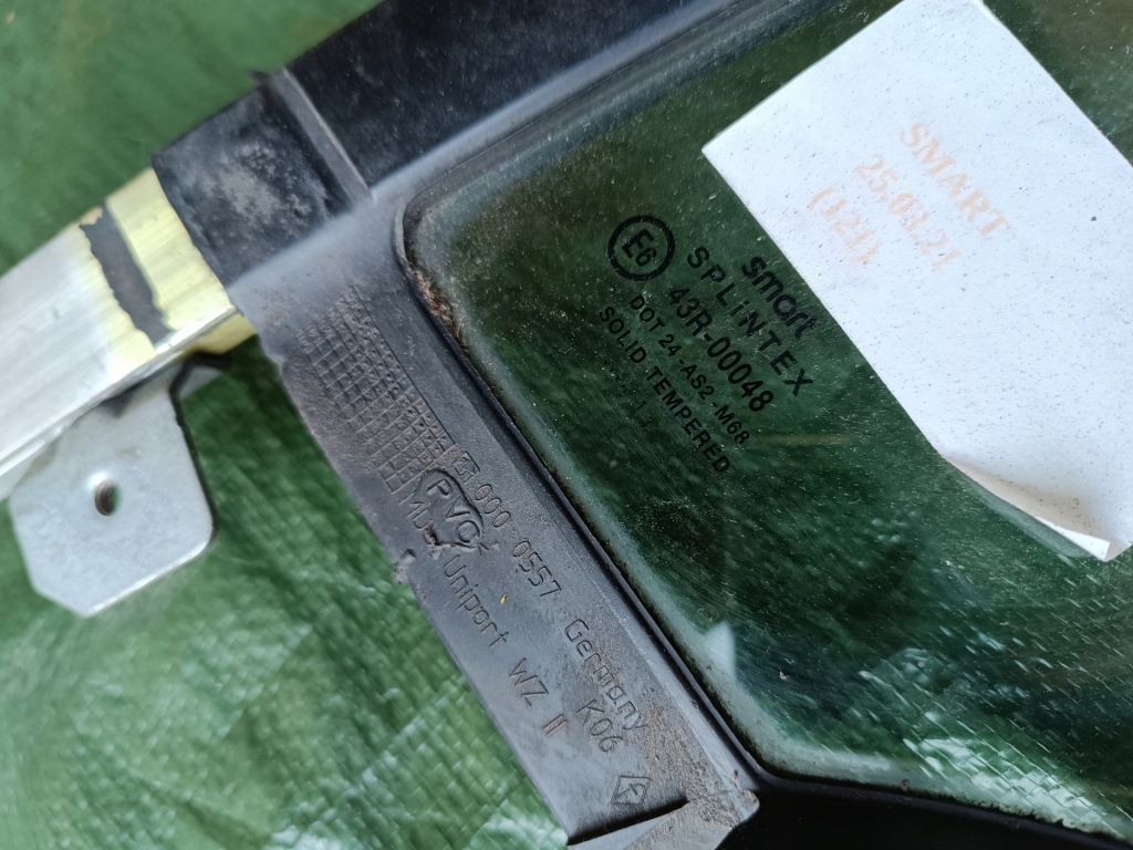 фото №7, Smart fortwo 450 0000557 стекло дверь левая передняя малый