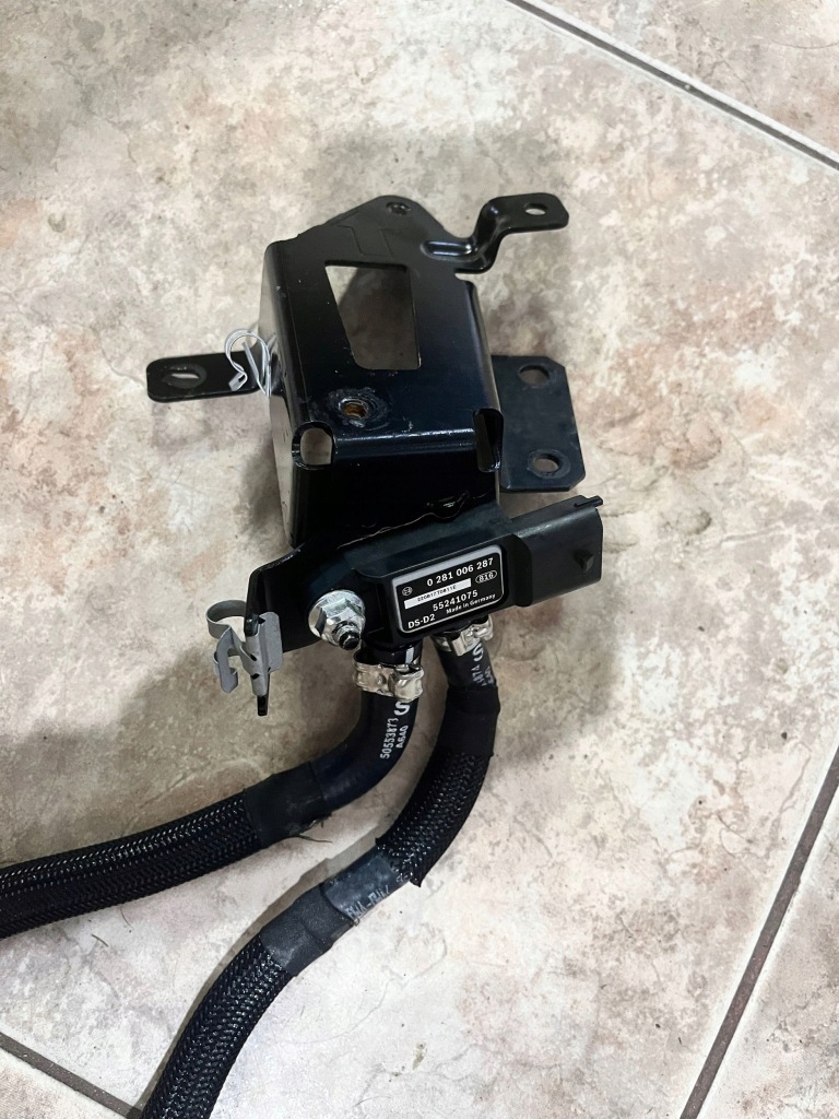 Alfa romeo stelvio датчик тиску вихлопних газів 0281006287 Ціна