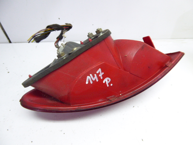 фото №6, Alfa romeo 147 лампа задняя правая 3d