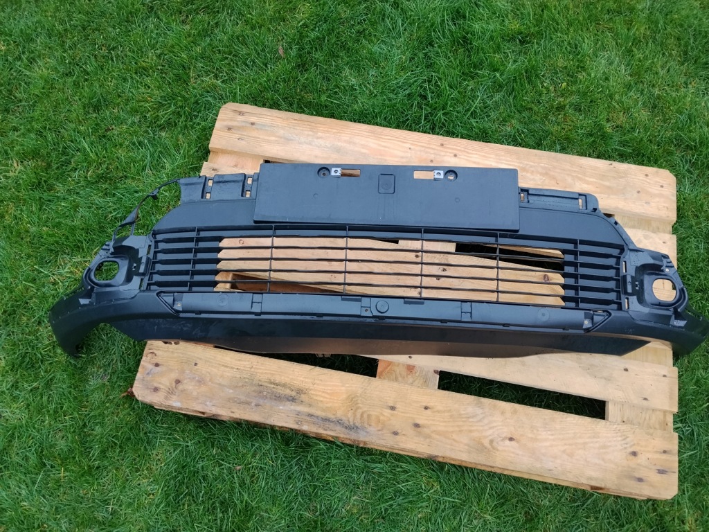 Бампер перед накладка нижняя бампера спойлер накладка-спойлер toyota yaris cross 21-- Киев