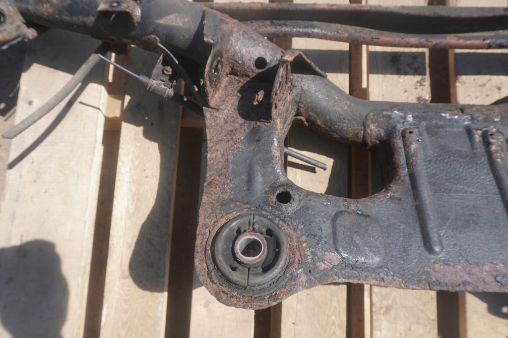 фото №8, Mitsubishi grandis 2003-2011r задняя балка подвеска