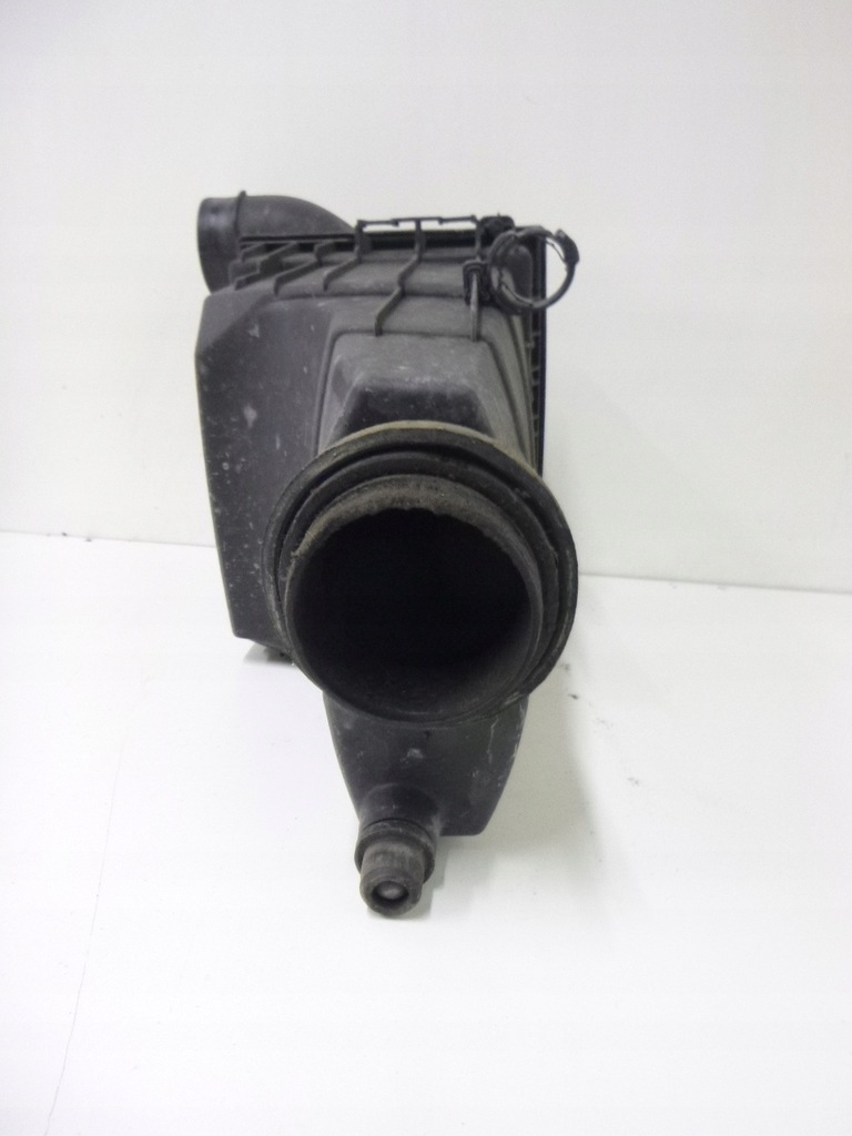 фото №4, Корпус фильтра воздуха peugeot 206 1.4 2001r.