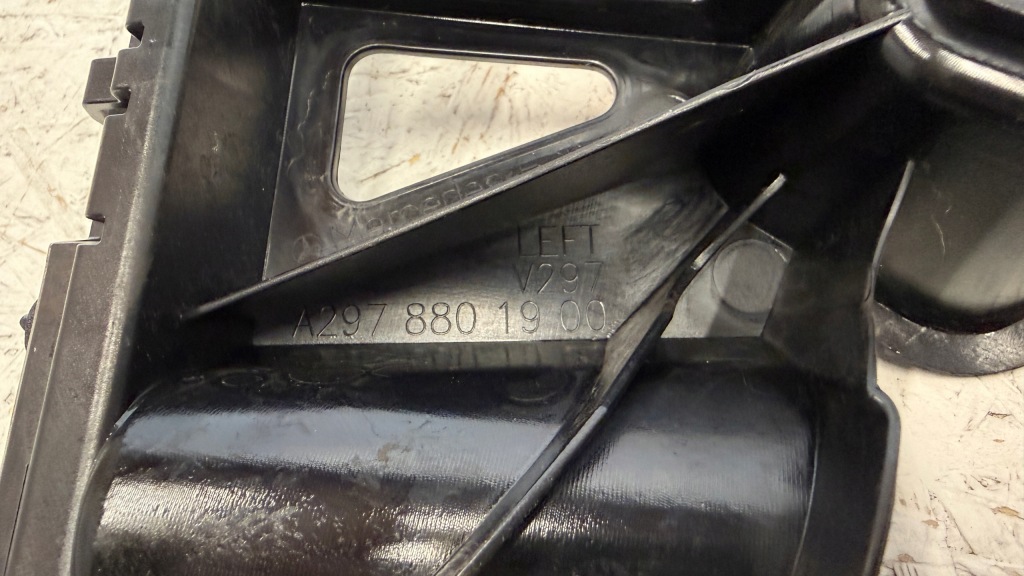 фото №8, Mercedes eqs v297 направляющая кронштейн левая бампера заднего a2978801900