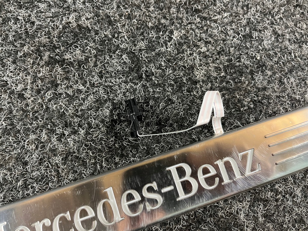 фото №5, Mercedes gla x156 w156 накладка молдинг порог led подсвеченная a2466805400