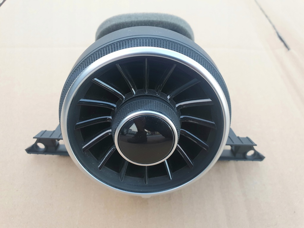 фото №1, Решітка обдув консолі хром audi tt 8s 8s1820903