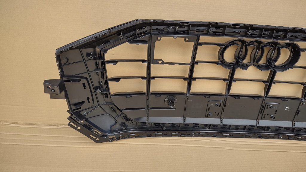 фото №9, Audi q8 4m8 решётка радиатора радиатора решётка радиатора 4m8853651a f/g/h pdc+radary оригинальный номер black