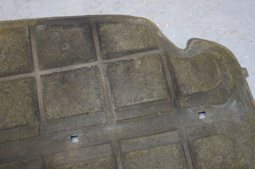 фото №11, Vw touran i шумоизоляция капот + клипсы w673