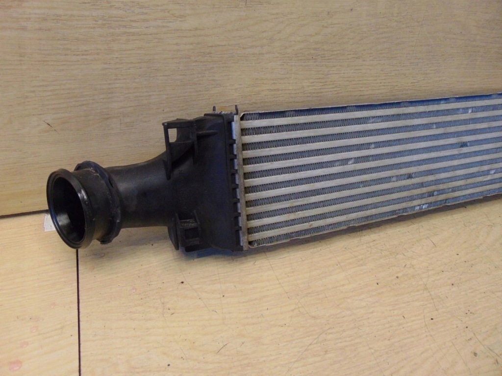 Радіатор інтеркулер audi a4 a5 a6 q5 8w0145805q Зі Шроту