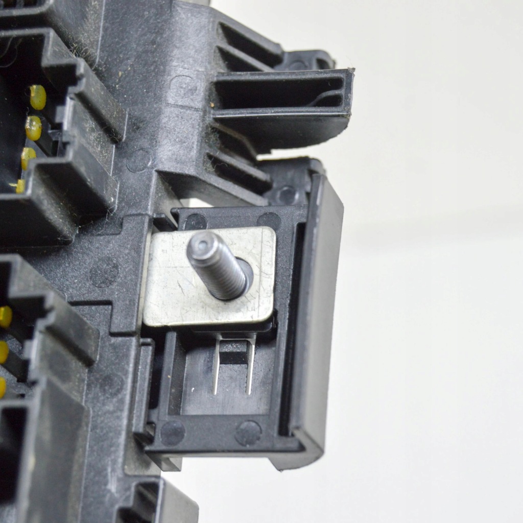 Tesla model x 2018 рамка / модуль предохранителей с Разборки