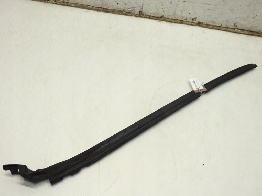 Молдинг прокладка скло лобове ліва peugeot 607 9633146980 Зі Шроту