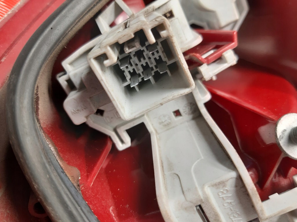 фото №8, Лампа левая задняя ford fiesta mk7 anglik