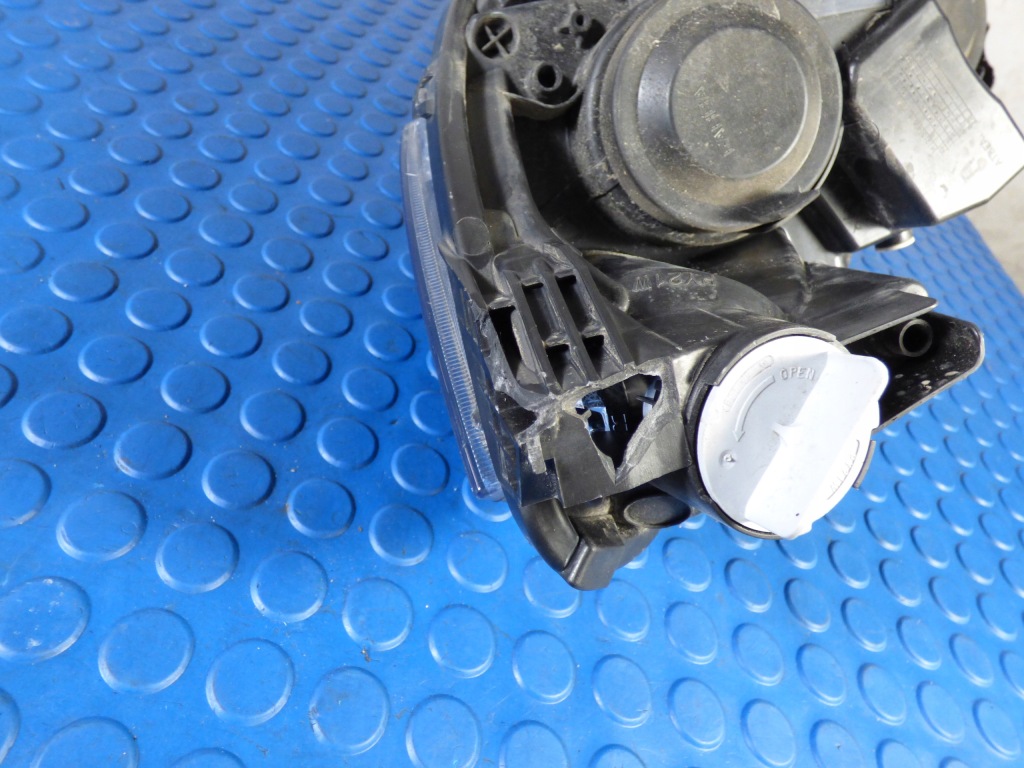 Фара лампа правый перед европа courier ii mk2 Цена