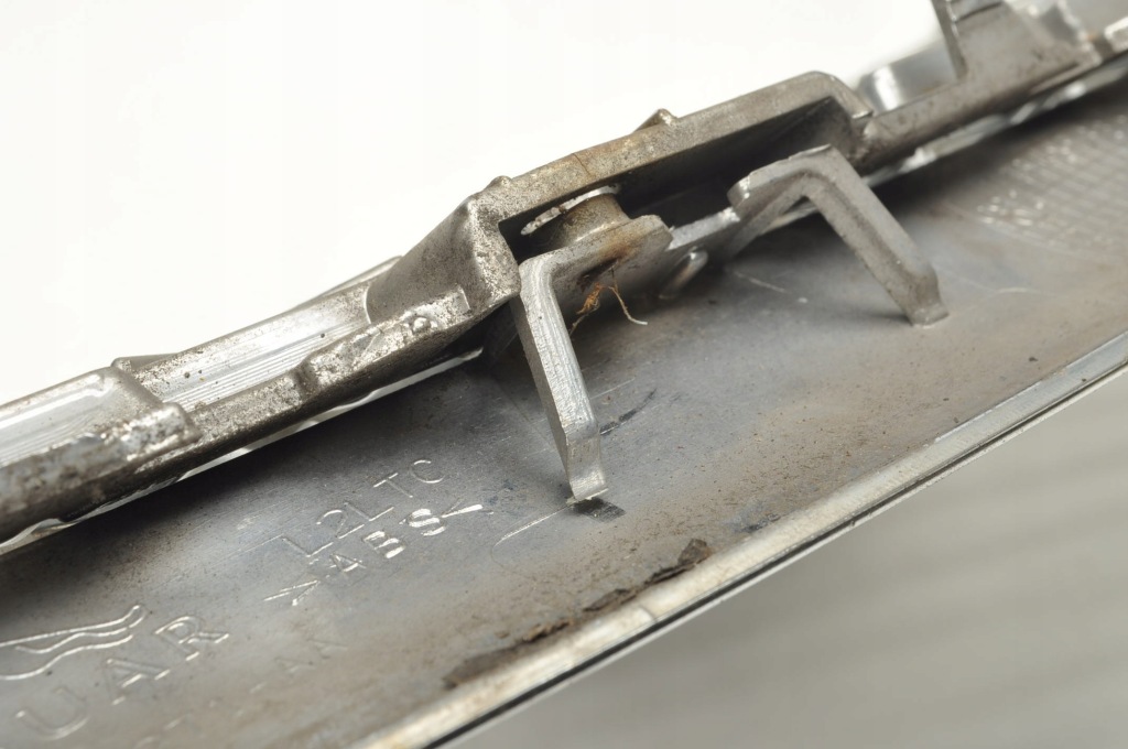 Jaguar xj x351 решітка  решітка радіатора решітка радіатора aw93-8a100-aa aw93-8b271-aa Недорого