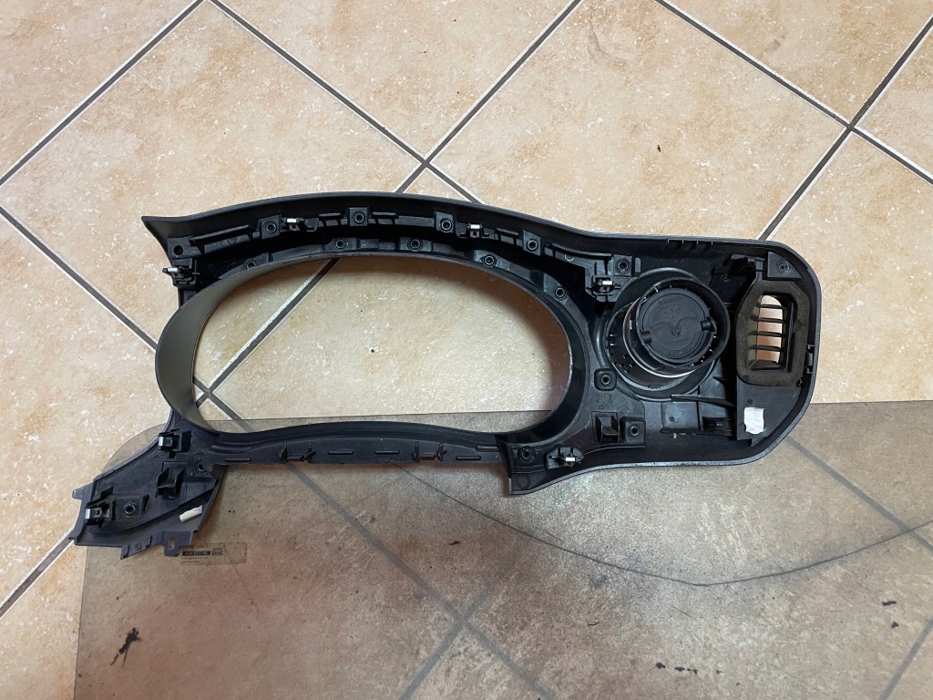 фото №1, Рамка спідометра peugeot partner ii 2008 9680897477