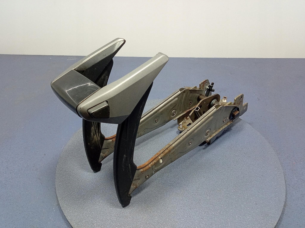 Opel zafira b рычаг тормоза ручного 13173080 Недорого