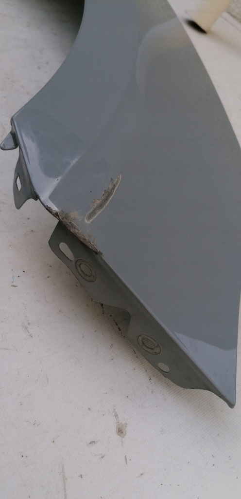 Audi a1 2 82a крыло  правый  перед передний 18r.- Киев