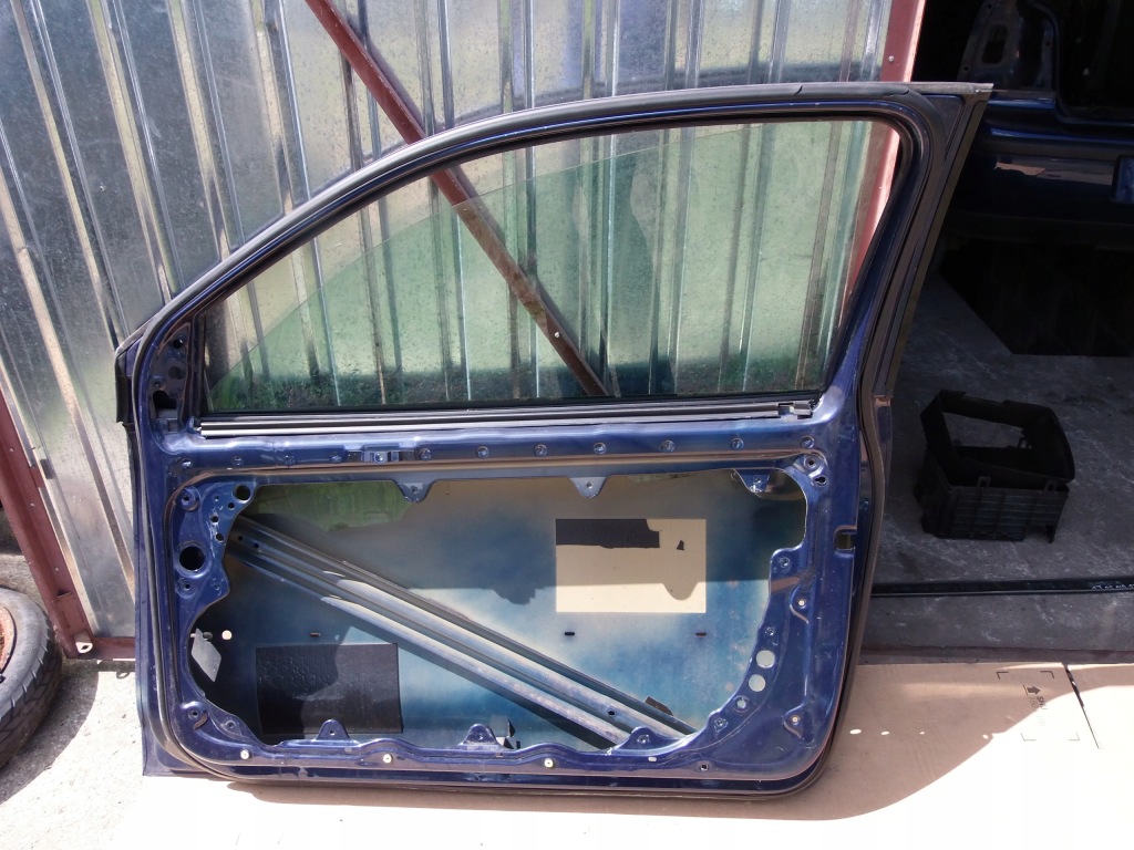 фото №8, Дверь стекло правое lb5n vw polo 9n iv 3 дверь