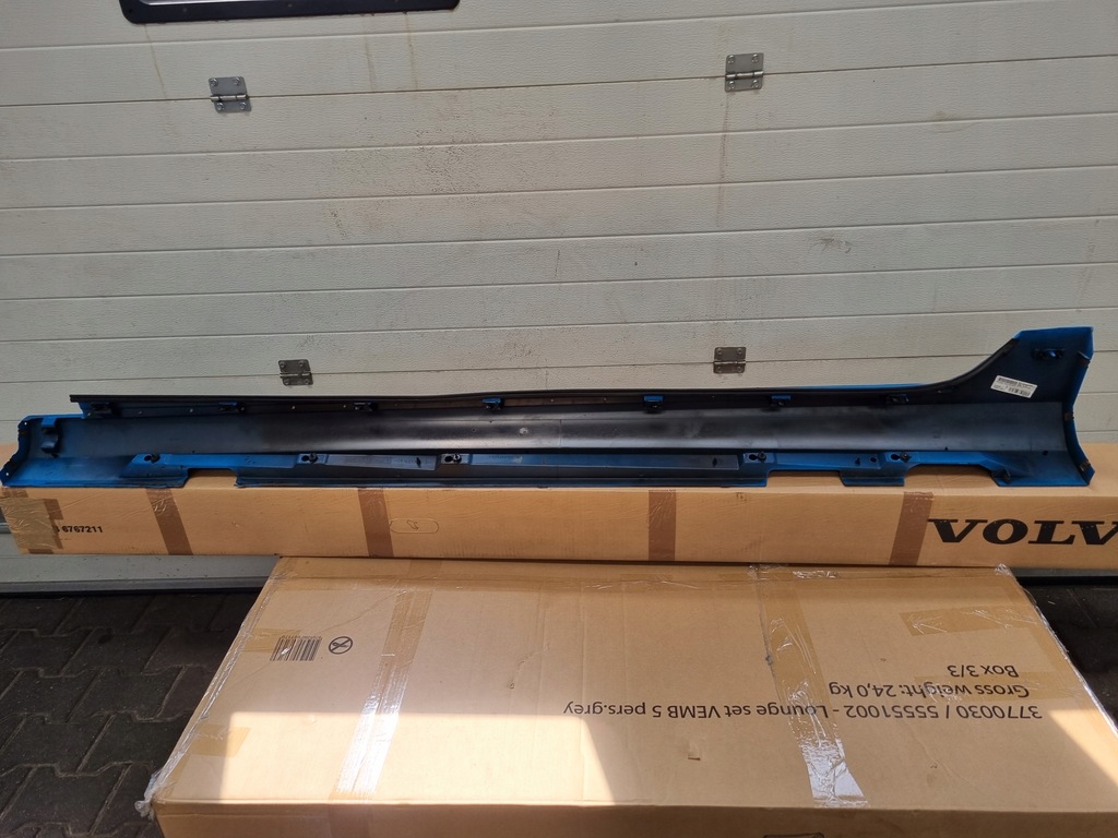 фото №10, Volvo v60 polestar карбон правая молдинг порог