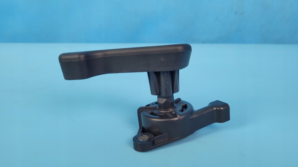 фото №11, Nissan qashqai iii j12 22r 1.3 dig-t кронштейн ручка рычаг капот