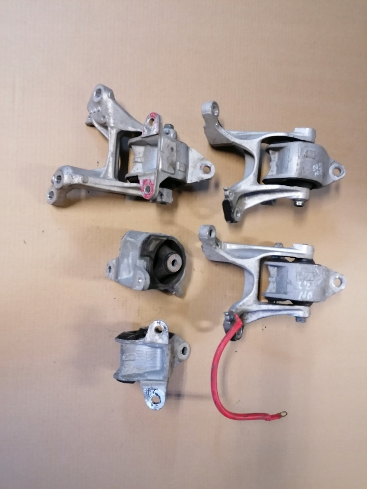 фото №9, Honda civic ix 2.2 12-15r кронштейн подушка двигуна